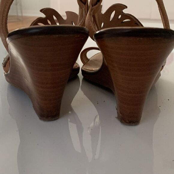 Tommy Bahama Leather Wadge Sandals Size8 - Picture 3 of 11